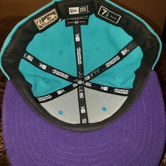 Charlotte Hornets Fitted Hat - Picture 4 of 4